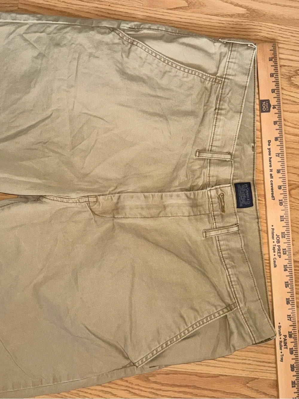 Levi’s Strauss Khaki Chino Shorts Men’s 36 Beige Casual Flat Front Cotton